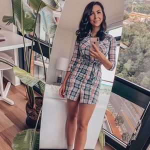 Checked dress with belt and front buttons